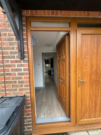 12, Tiptree Crescent, Ilford photo 4