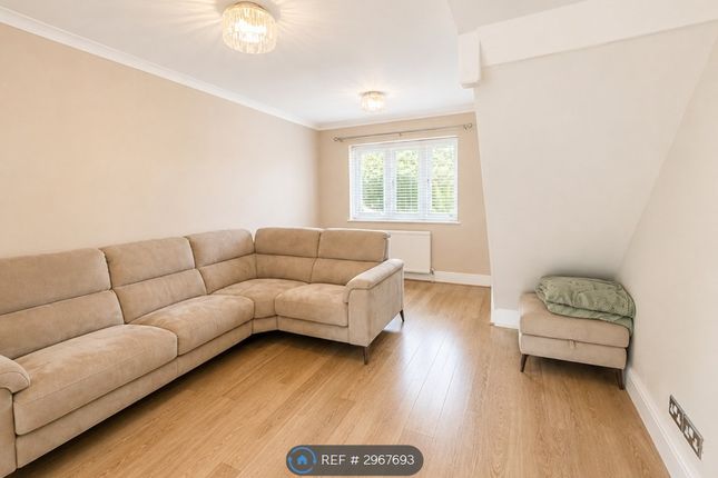 Bushbarns, Cheshunt, Waltham Cross photo 3