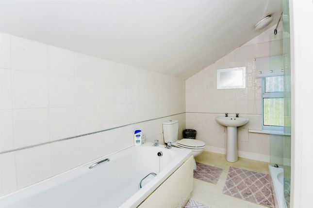 Terraced house for sale in Grantham Road, Sleaford