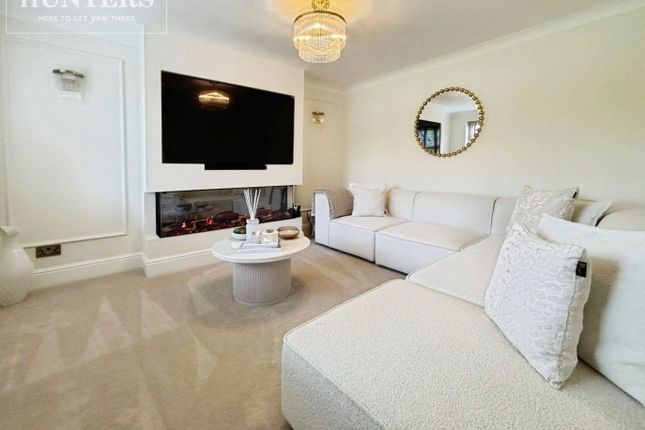 32, Oaks Wood Drive, Barnsley photo 2