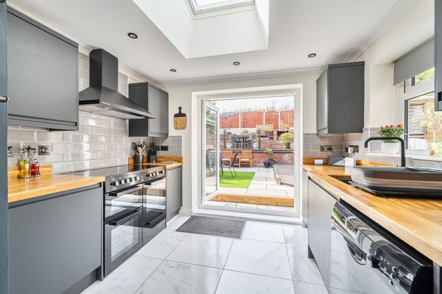 106, Elan Avenue, Stourport-on-severn photo 2
