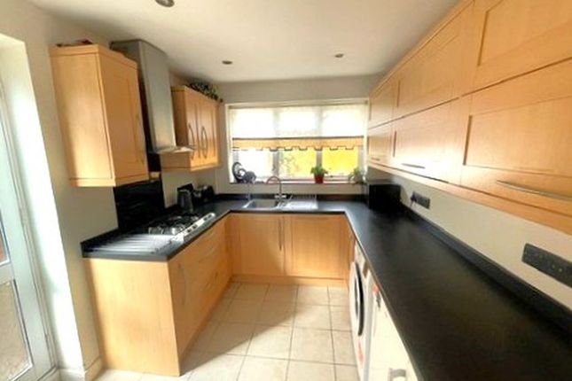 28, Southbourne Drive, Bourne End photo 4