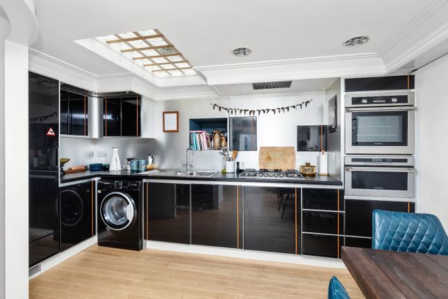 48A, New Road, Shoreham-By-Sea photo 3