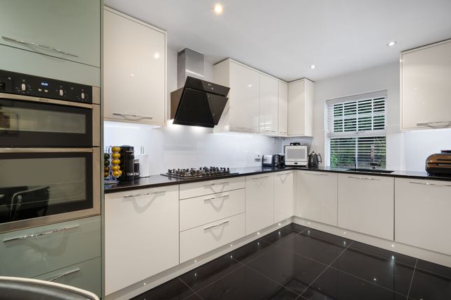 124 Fernbank Road, Ascot photo 3