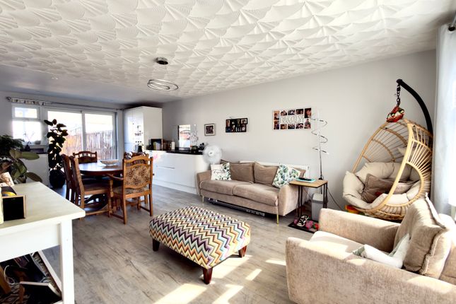 17 Rodney, Dunster Crescent, Weston-super-Mare photo 4