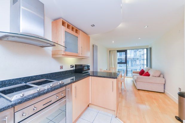 Flat to rent in 41 Millharbour, London