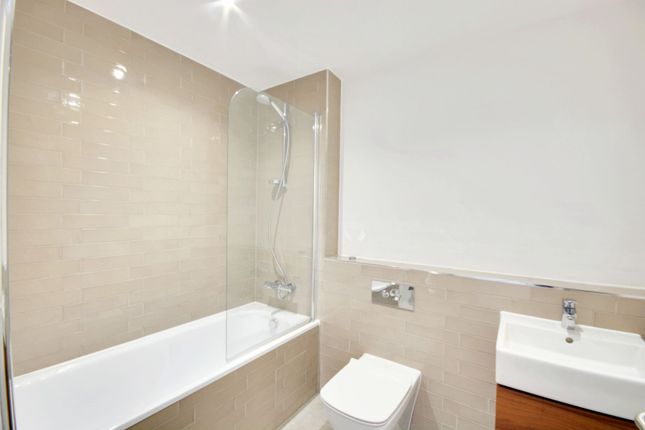 Flat for sale in George Street, Ashford