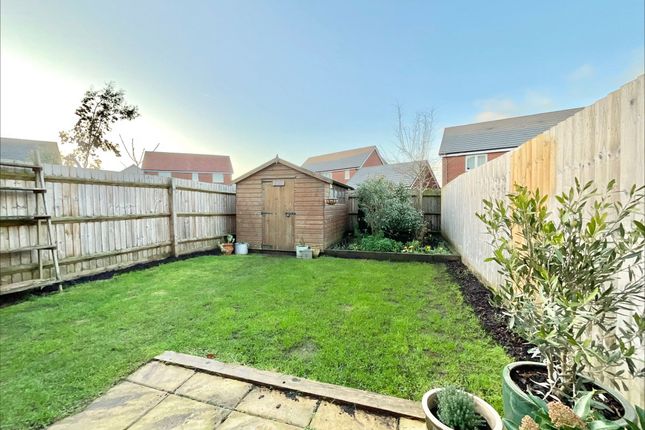 12 Skylark Row, Newcastle photo 4