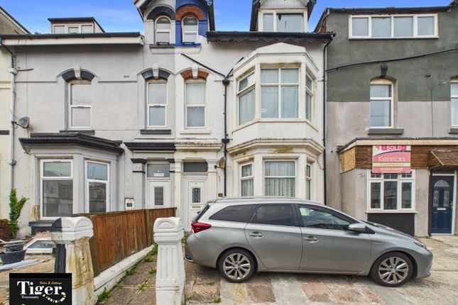5-bed house on 185, Lytham Road, Blackpool, £100,000