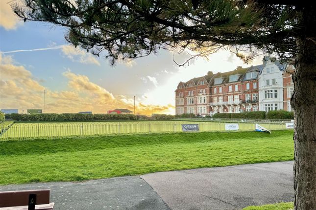 Flat 2, 23, Grosvenor Crescent, St. Leonards-On-Sea photo 4