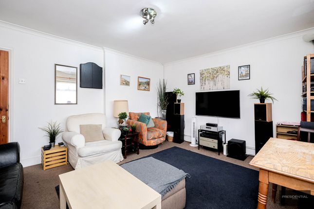 Flat for sale in Chandler Road, Loughton