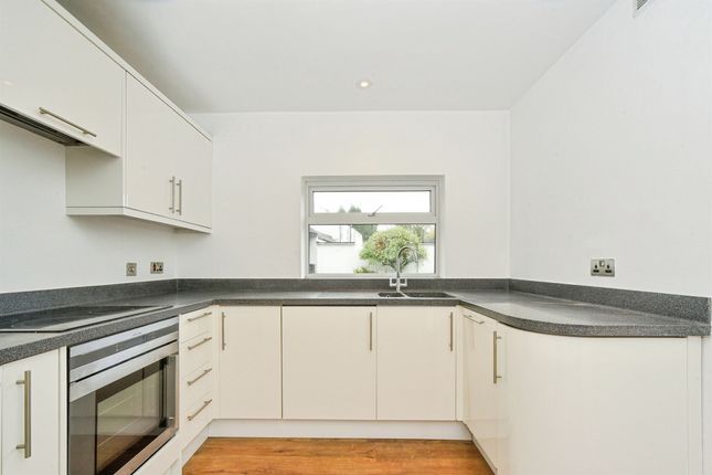 Flat 5, Elcot House, London Road, Marlborough photo 4
