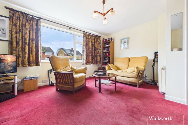 32a, Lea Close, Berkshire photo 3