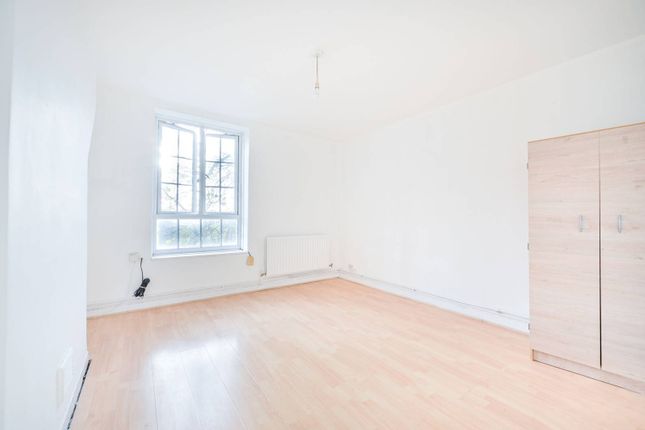 Thumbnail Flat for sale in Dog Kennel Hill, East Dulwich, London