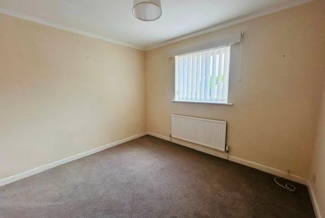 Flat 3, Llys Onnen, Porthcawl photo 5