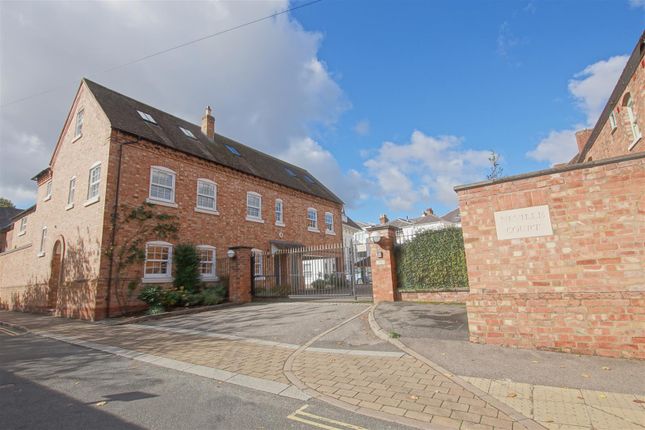 2 Neville Court, 2, Jury Street, Warwick photo 2