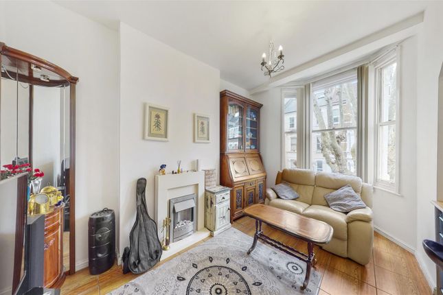 Flat for sale in Ashmore Road, Maida Hill, London