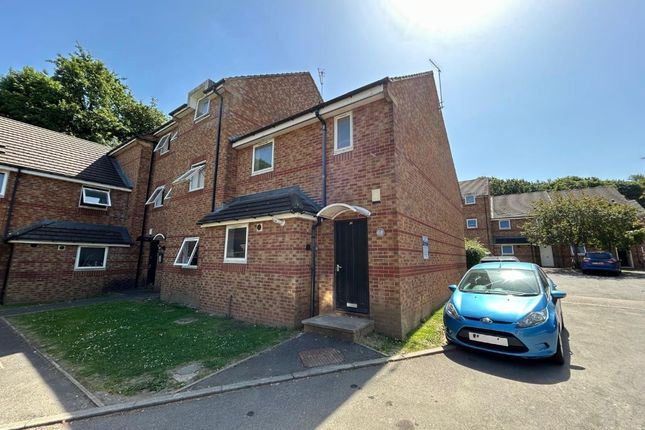 5-bed house on 83 Park Village, 200 Norfolk Park Road, Sheffield, £110,000