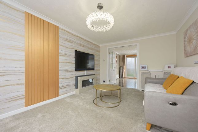 131 Staunton Rise, Livingston photo 4