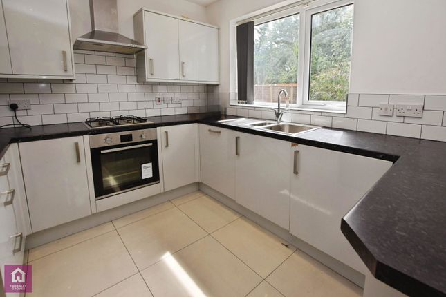 36, Winterslow Avenue, Greater Manchester photo 4