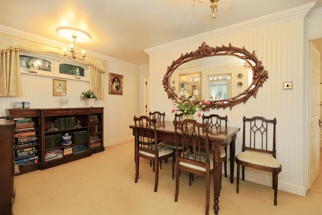 Flat 1, Fairways Court, Oldnall Road, KIDDERMINSTER photo 3