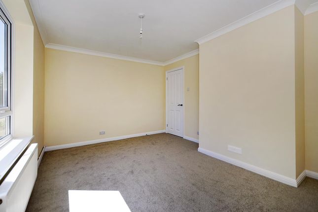Flat to rent in Broadwater Street East, Broadwater, Worthing