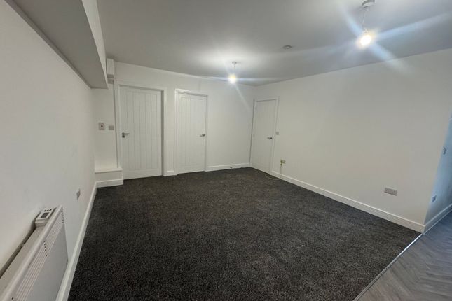 Flat C 58-59 High Street, Rhymney, Rhymney photo 2