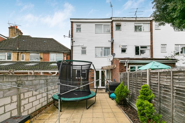375, Sidmouth Avenue off London raod photo 2