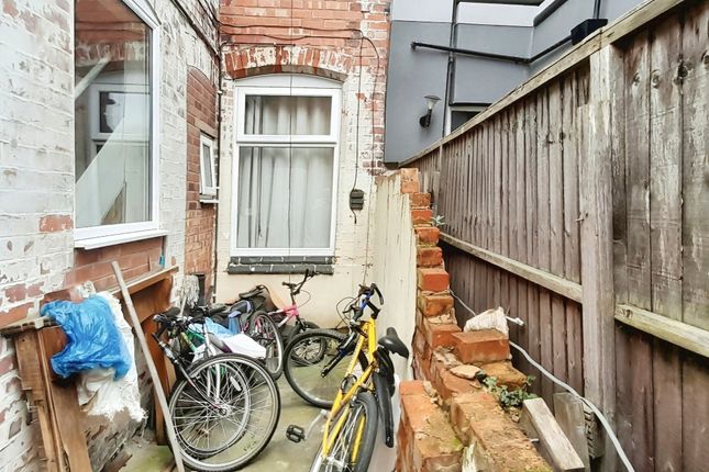 Terraced house for sale in Woodgate, Leicester