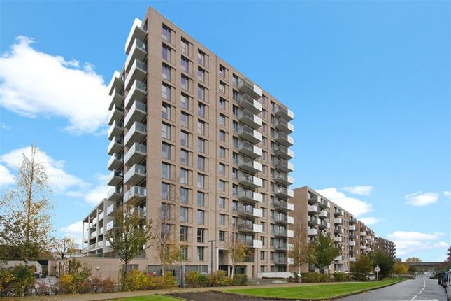 Flat for sale in Waterside Heights, Booth Road, Royal Docks, London