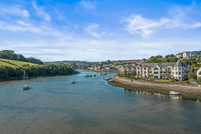 Thumbnail Flat for sale in Embankment Road, Kingsbridge