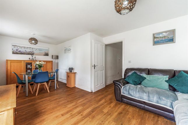 1, Tufnell Close, Andover photo 4