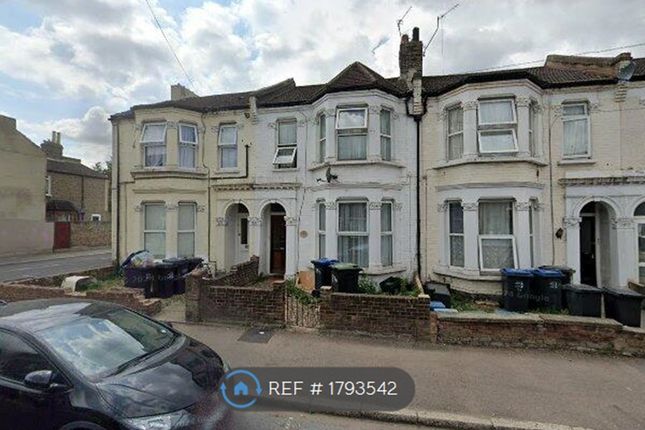 Thumbnail Flat to rent in St. Saviours Road, Croydon