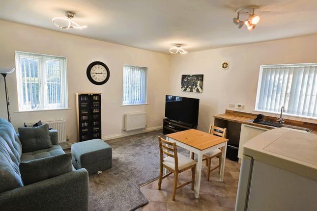 49, Bryntirion, Llanelli photo 2