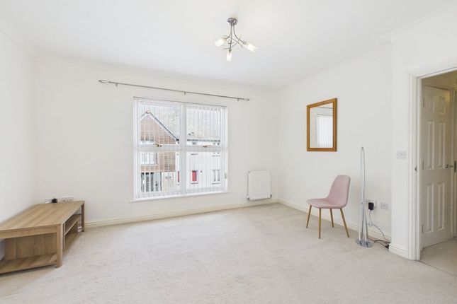 60, Calver Close, Penryn photo 3