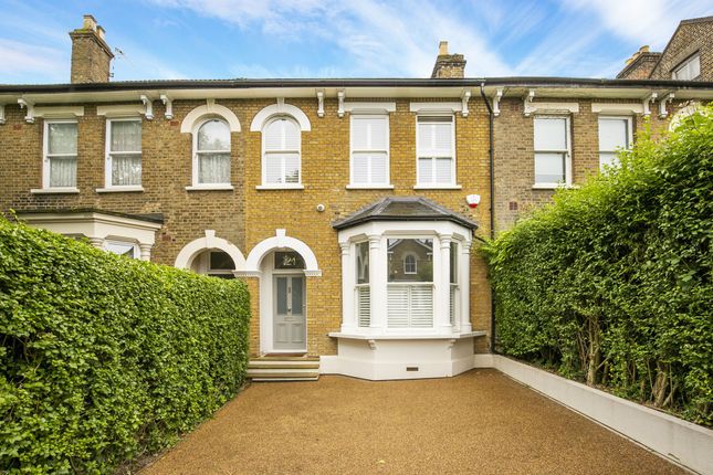 Thumbnail Terraced house for sale in Queens Road, Buckhurst Hill
