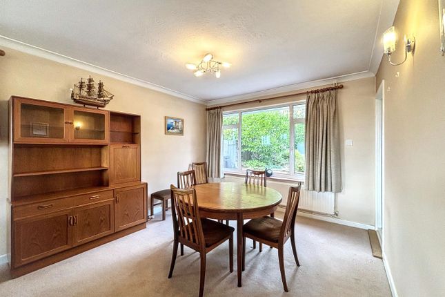50, Cowdray Park Road, Bexhill-on-Sea photo 4