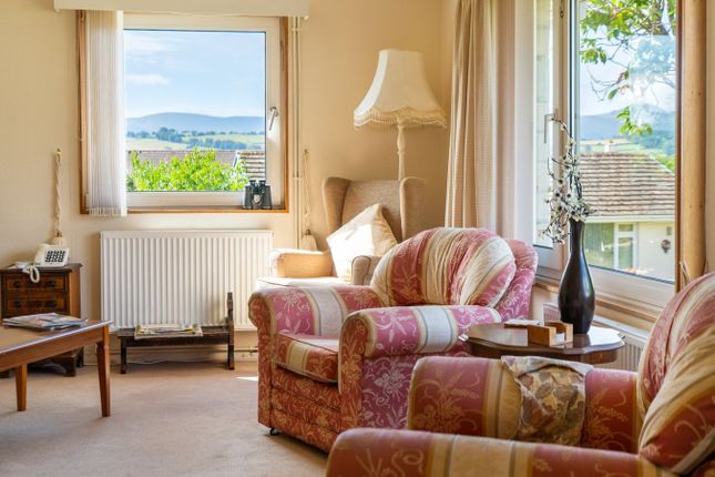 15, Pendre Close, Brecon photo 3