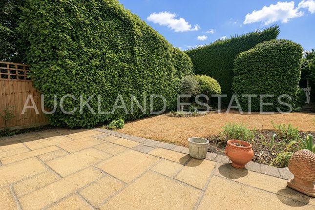 26, Osborne Road, Potters Bar photo 2
