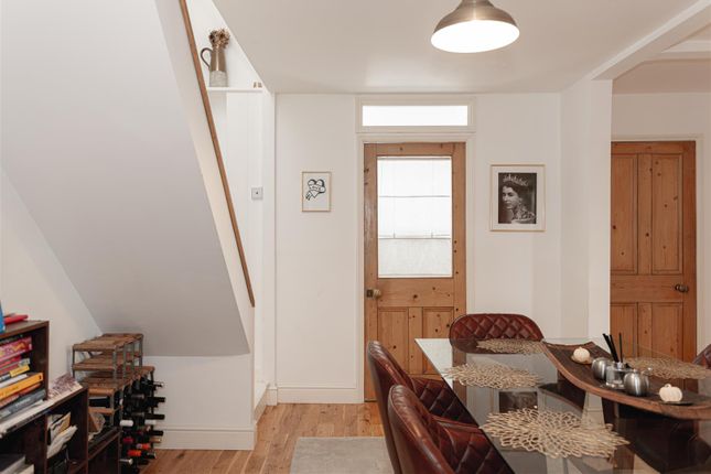 Flat for sale in Picketts Lane, Redhill