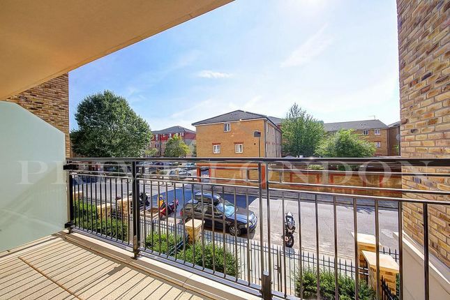 Flat for sale in Higham House East, Fulham, London