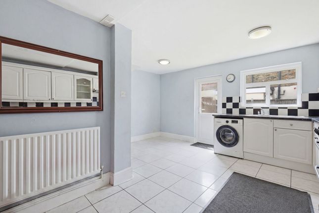 7 Beaconsfield Road, London photo 4