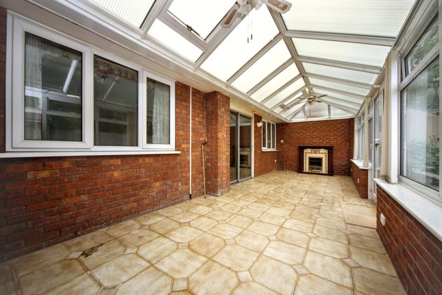 4 Hassness Close, Wigan photo 4
