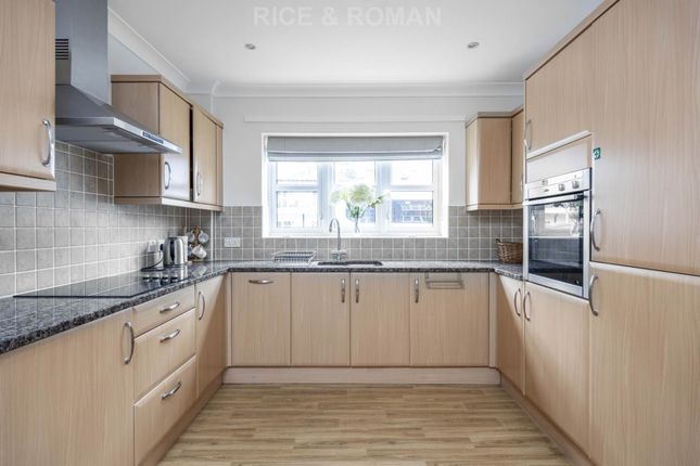 Lavender Cottage, Lynwood Village, Rise Road, Ascot photo 4