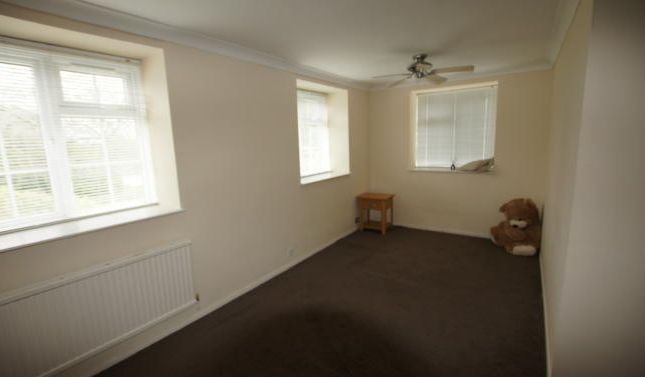 Cottage to rent in High Road, Chigwell