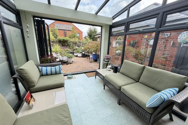 20, Brampton Grange Drive, Daventry photo 4