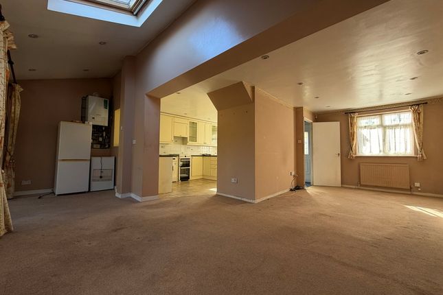 125, Parsonage Road, Grays photo 2