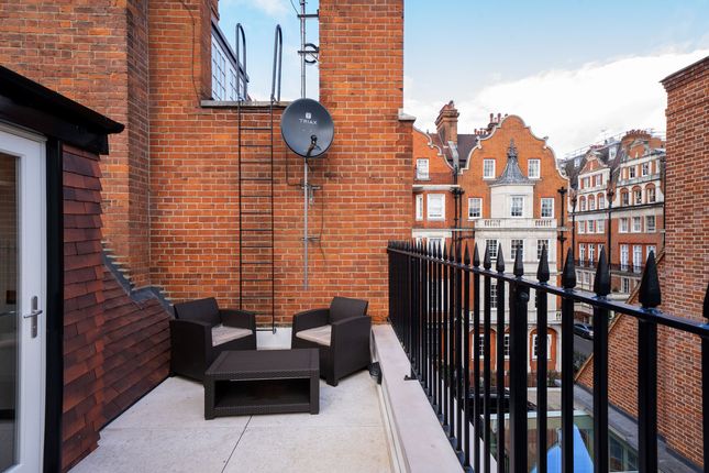 Town house to rent in Rex Place, London, 2