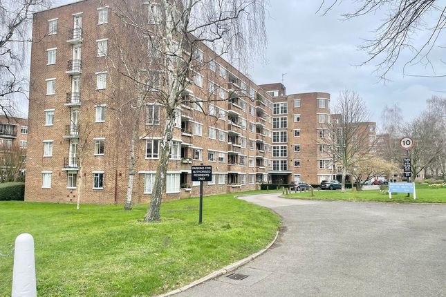 28 Ruskin House, Champion Hill, London photo 2