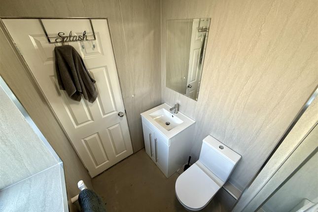 Room 4, 230, Victoria Street, Mansfield photo 5
